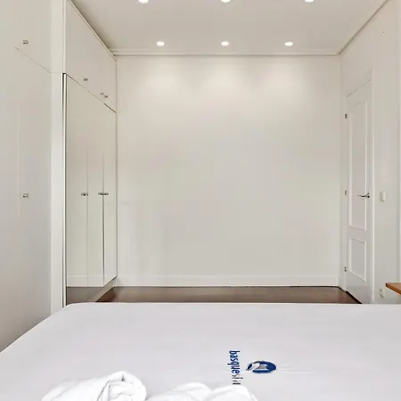 Katea - Basque * San Sebastián